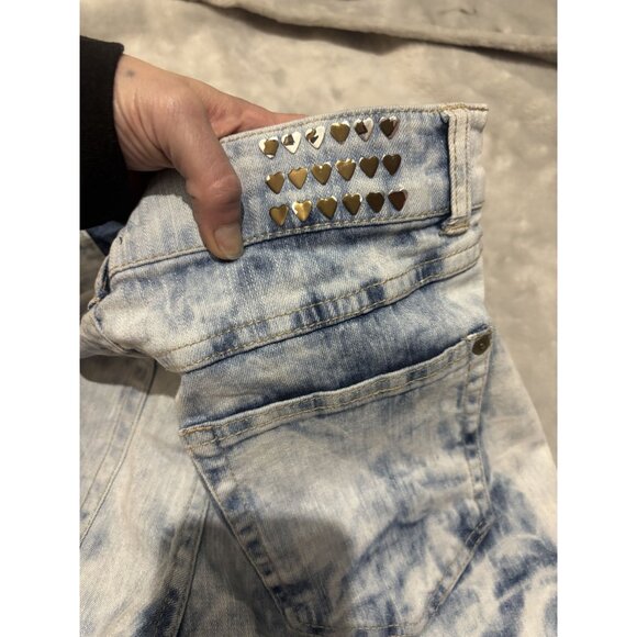 Forever 21 Premium Denim Light Wash Distressed High-Rise Shorts W/ Silver Heart - Picture 3 of 7